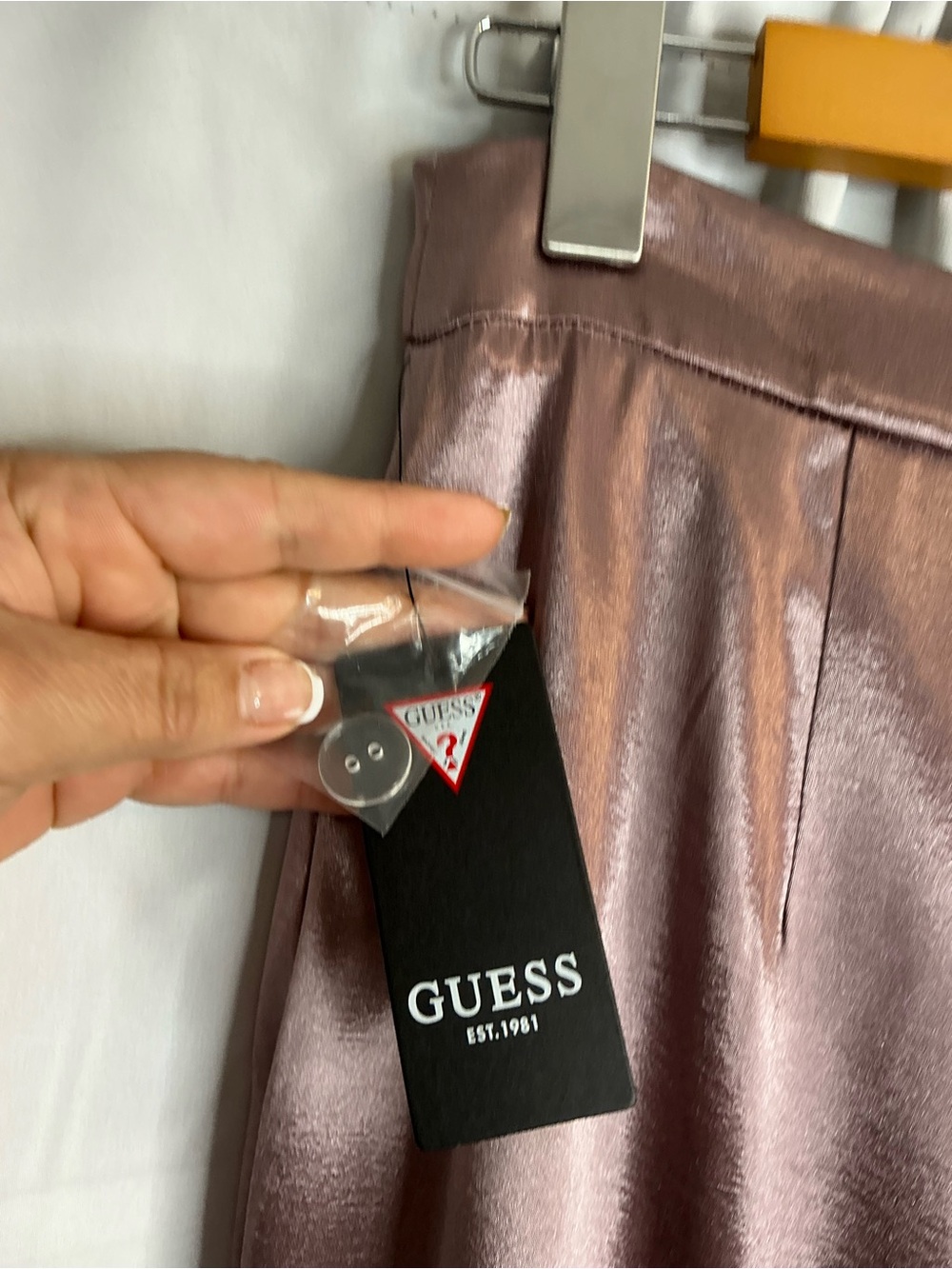 2341 - Guess Metallic Mauve Satin Wide-Leg Pants - Picture 5 of 11